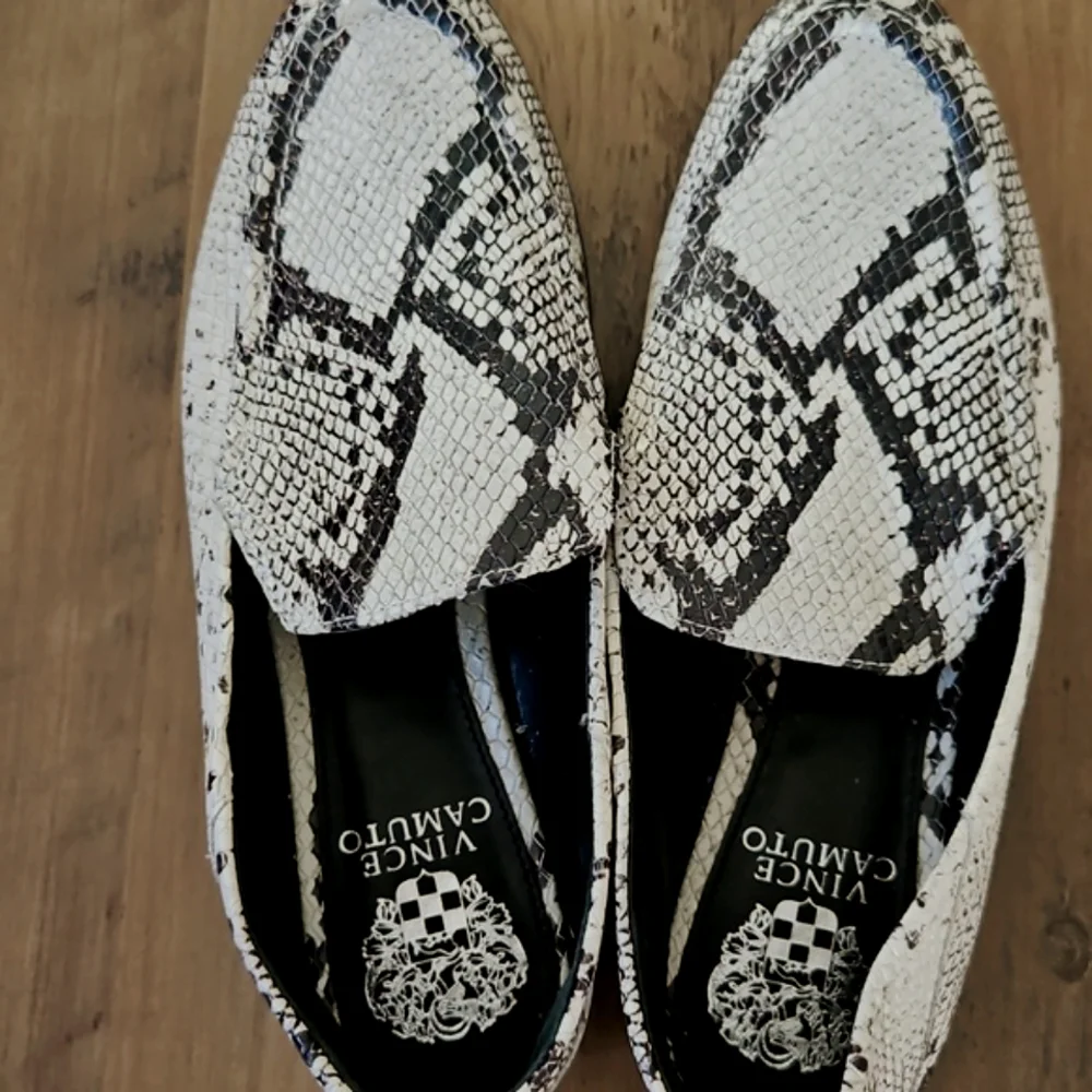 Vince Camuto Snakeskin Loafer - Picture 3 of 8